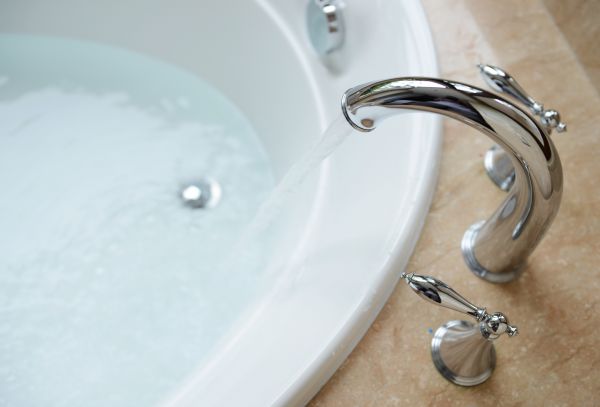 Cost of Tub Faucet Replacement in Roswell